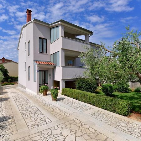 Brezac olive garden apartment Fažana Exterior foto